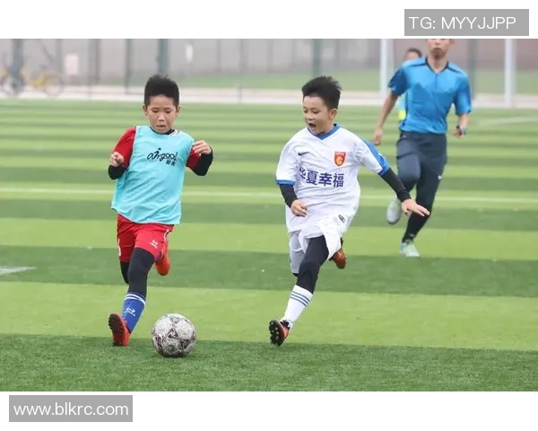 足球生绑架事件引发社会关注警方全力追查幕后黑手与受害者安危