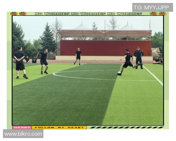 足球与团队合作的完美结合探索配合技巧提升比赛表现的关键因素